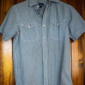 Old Navy button up polo, size S. Green.
